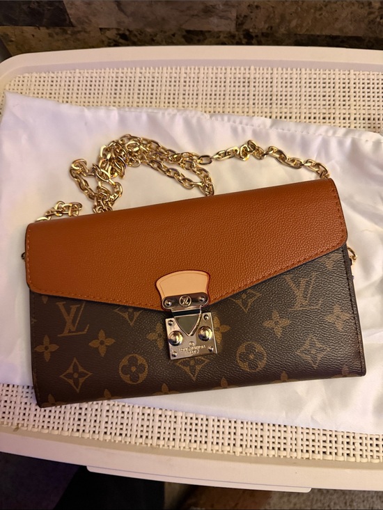 Source Unknown Handbags - Brown Monogram Crossbody with Gold Chain